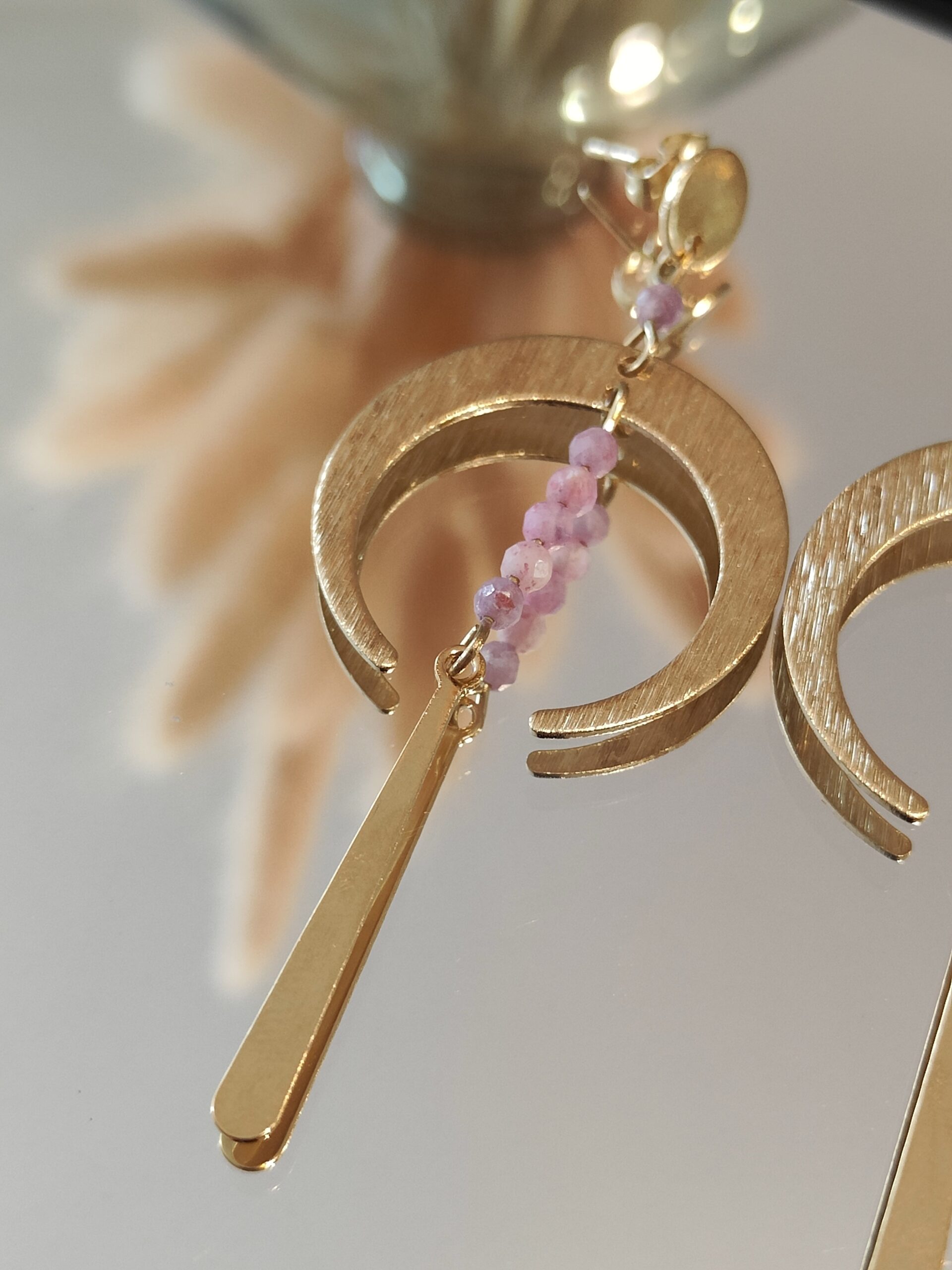 Fontenilles, Toulouse, L'Isle jourdain, Gers, Haute Garonne, souffle zen, bijoux zen, création personnalisée, Bague, Boucle d'oreille, Bracelet, Talisman, Collier, Suspension énergétique, Pendentif, Pierre fine, Pierre naturelle, Création énergétique, Marseille, Lille, Nantes, Bordeaux, Lyon, Nice, Montpellier, Strasbourg, Paris,